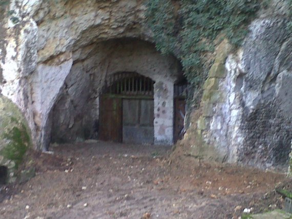 Cave du domaine de l'angevin www.vinpur.com